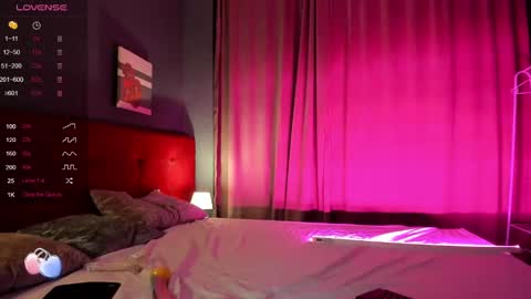 Snapshot of mia__caprice chatting on December 4, 1:03 am Mia GMT7 Mon Tue Wen Thur 1000am-0300pm Sat 0300am-0900am online show from December 4, 1:03 am