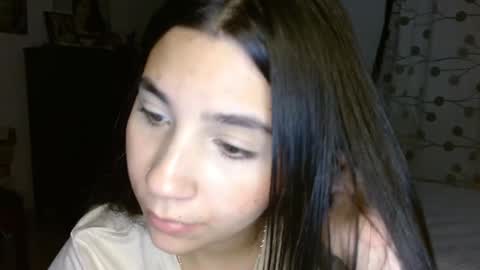 Snapshot of mia__lopez_ chatting on January 5, 12:52 am Mia online show from January 5, 12:52 am
