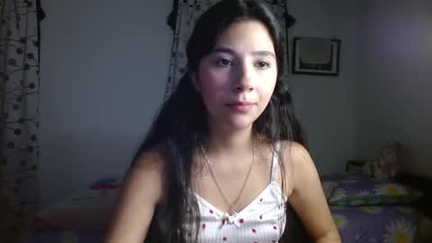 Snapshot of mia__lopez_ chatting on February 11, 11:33 pm Mia online show from February 11, 11:33 pm
