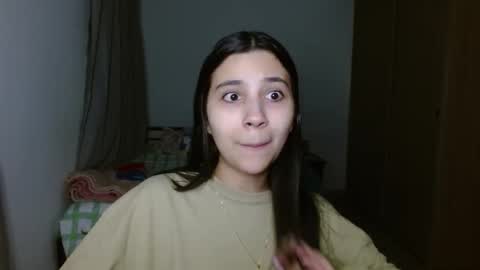 Snapshot of mia__lopez_ chatting on October 17, 1:31 am Mia online show from October 17, 1:31 am