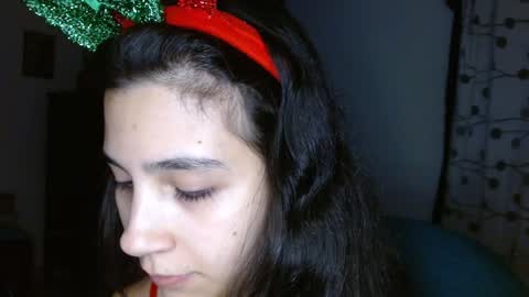 Snapshot of mia__lopez_ chatting on December 31, 11:06 pm Mia online show from December 31, 11:06 pm