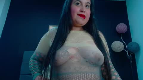 Snapshot of mia__xx1 chatting on October 6, 6:08 am C A L L M E M I A online show from October 6, 6:08 am