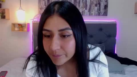 Snapshot of mia_ayra chatting on October 18, 3:26 pm M I A A Y R A online show from October 18, 3:26 pm