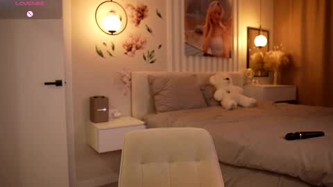 Just call me Kitty online show from February 23, 3:00 pm