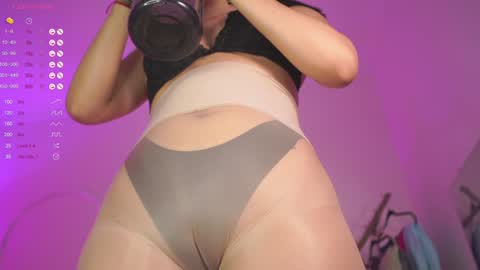 Anna online show from February 3, 8:13 pm