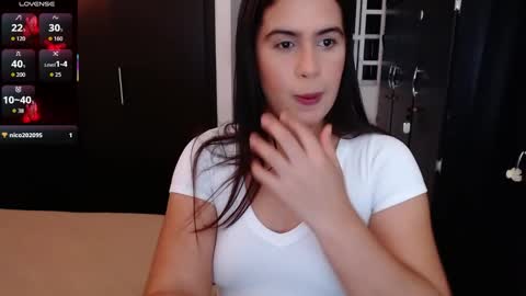 Snapshot of mia_danielsx chatting on October 1, 2:49 am Mia online show from October 1, 2:49 am