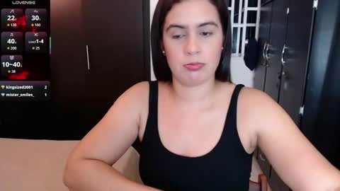 Snapshot of mia_danielsx chatting on October 2, 3:00 am Mia online show from October 2, 3:00 am