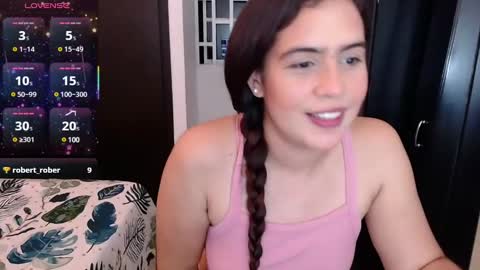 Snapshot of mia_danielsx chatting on February 25, 2:47 am Mia online show from February 25, 2:47 am