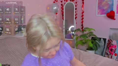 Mia online show from February 24, 3:05 am