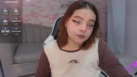 Mia online show from February 20, 1:23 pm