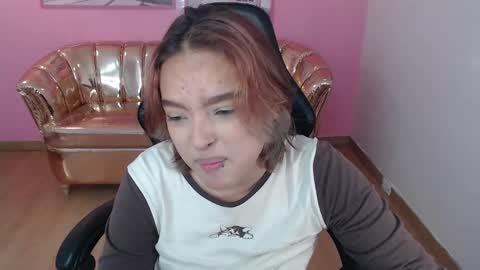 Mia online show from October 22, 1:38 pm