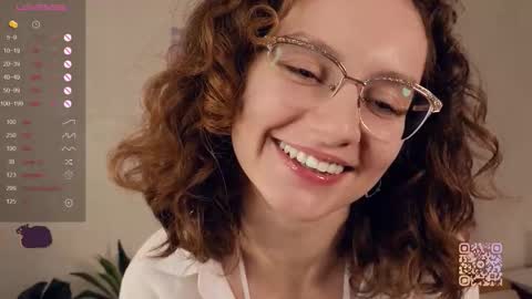 Snapshot of mia_frizz chatting on September 23, 4:05 pm Mia online show from September 23, 4:05 pm