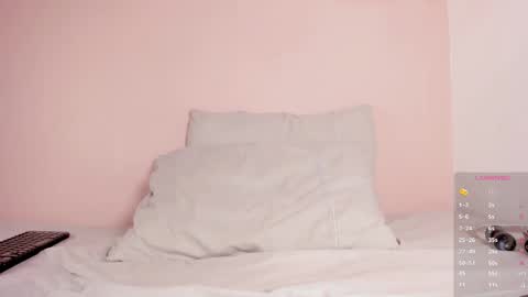  I am Mia  online show from March 8, 11:58 am