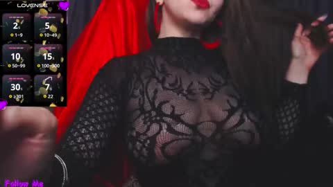 MiaJoy online show from October 7, 8:35 pm