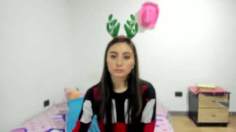 mia kaneee online show from December 14, 4:12 am