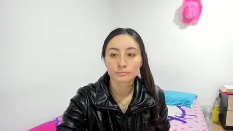 mia kaneee online show from December 27, 9:43 pm