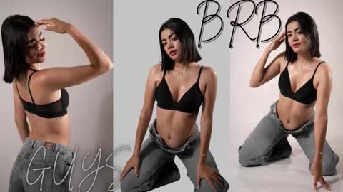 Mia online show from January 9, 4:06 am