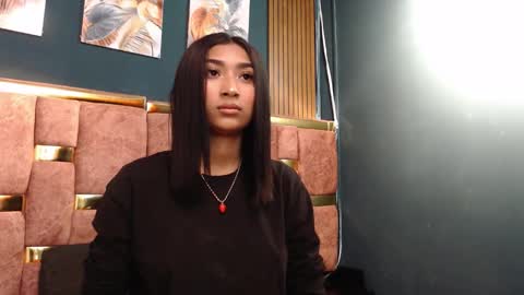 Mia.  online show from May 25, 10:58 am