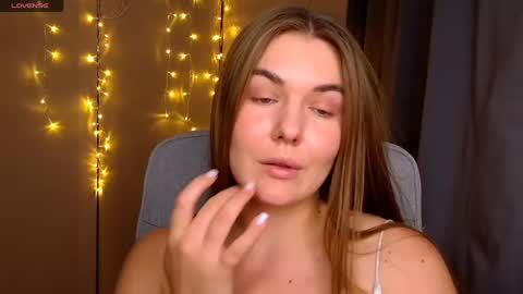 mia_lemm online show from September 24, 11:20 am