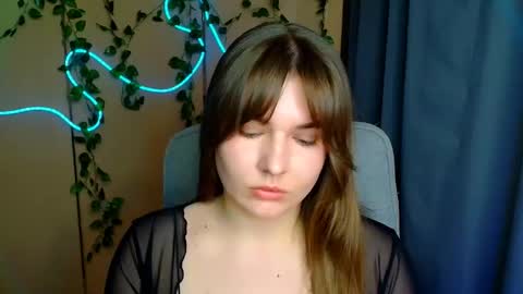mia_lemm online show from March 26, 8:16 am