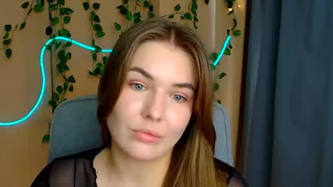 mia_lemm online show from March 6, 8:31 am