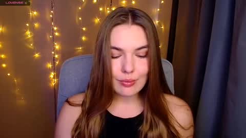 mia_lemm online show from October 6, 10:54 am