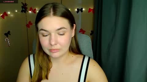 mia_lemm online show from December 23, 9:13 am