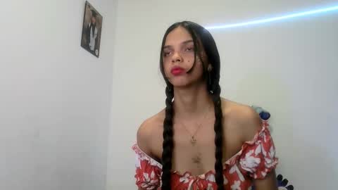mia lucy 21 online show from October 10, 8:36 pm