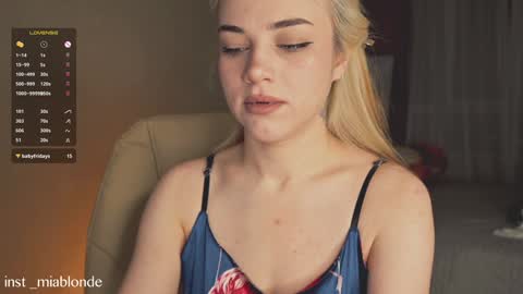 Snapshot of mia_milagros chatting on December 3, 1:06 am mia_milagros online show from December 3, 1:06 am
