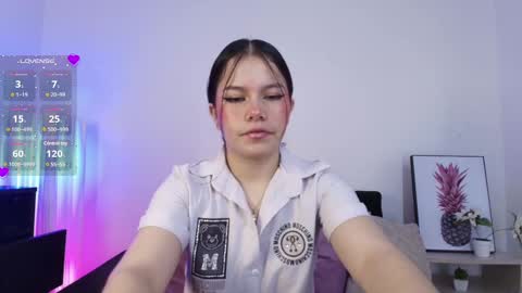 Snapshot of mia_moralez chatting on March 8, 12:07 pm MIA online show from March 8, 12:07 pm