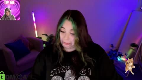 Mia online show from March 28, 2:00 am