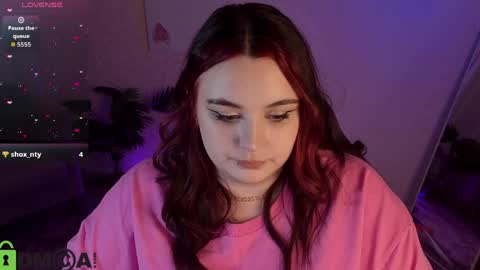 Mia online show from April 10, 6:30 am