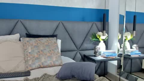 Snapshot of mia_roswell chatting on October 11, 12:15 am MIA online show from October 11, 12:15 am