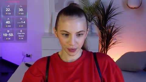 Mia online show from November 24, 6:04 am