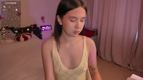 Mia online show from January 10, 8:19 am