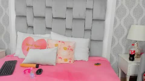 mia_tentacion__ online show from June 12, 3:47 am