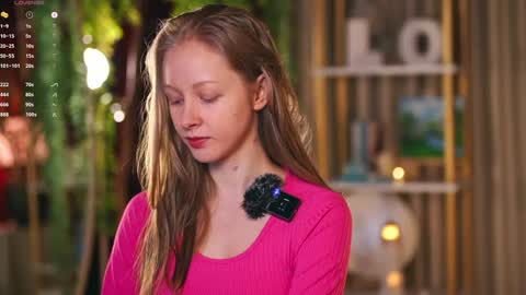 Mia online show from March 8, 9:24 am