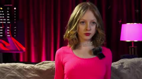 Mia online show from February 25, 5:40 pm