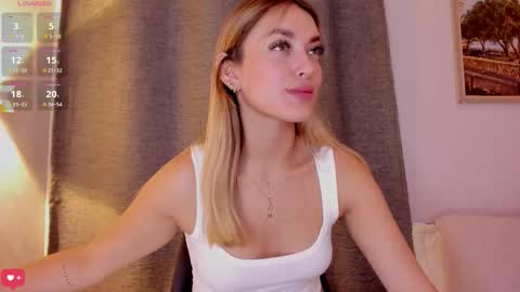 Mia White  online show from October 17, 1:47 pm