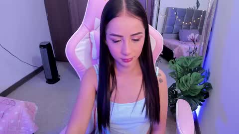 Snapshot of miaa_06 chatting on February 19, 11:25 pm mia nicolle online show from February 19, 11:25 pm