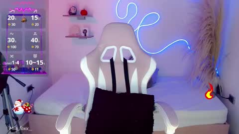 Snapshot of miaa_foxx_ chatting on December 29, 9:09 pm Mia online show from December 29, 9:09 pm