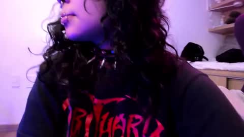 Snapshot of miaamane chatting on February 1, 12:37 pm Mia online show from February 1, 12:37 pm