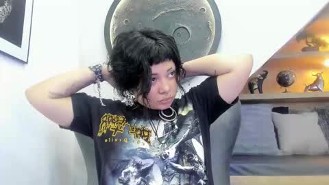 Mia online show from March 3, 12:22 pm