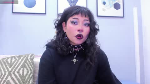 Snapshot of miaamane chatting on January 18, 12:36 pm Mia online show from January 18, 12:36 pm