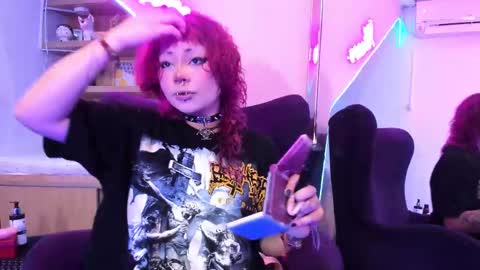 Snapshot of miaamane chatting on March 1, 12:45 pm Mia online show from March 1, 12:45 pm