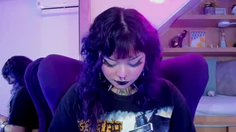 Snapshot of miaamane chatting on October 4, 4:40 am Mia online show from October 4, 4:40 am