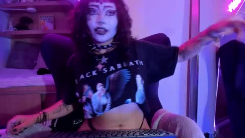Snapshot of miaamane chatting on January 29, 12:45 pm Mia online show from January 29, 12:45 pm