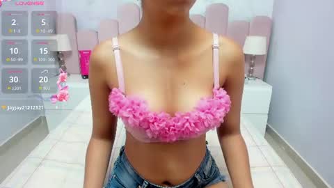Mia online show from July 28, 11:48 pm