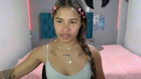 miacumgirl online show from June 1, 12:29 pm