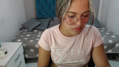 miacumgirl online show from March 26, 12:51 pm